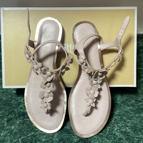 Womans size 6.5 sandals - Picture 2 of 4